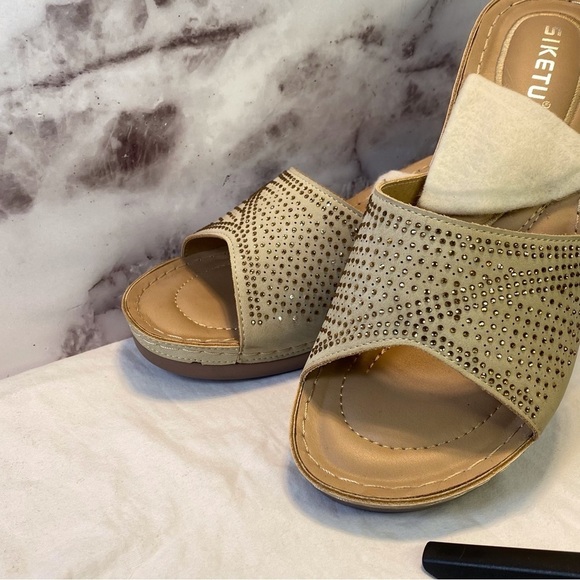 6 for$20♥️Siketu sz 40. Beautiful and in EUC. Arch support pads included - Picture 6 of 13